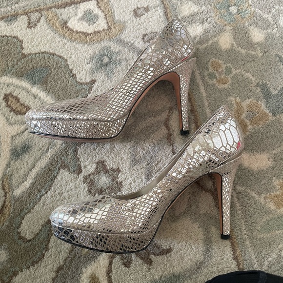 Whbm metallic platform heels - Picture 3 of 3